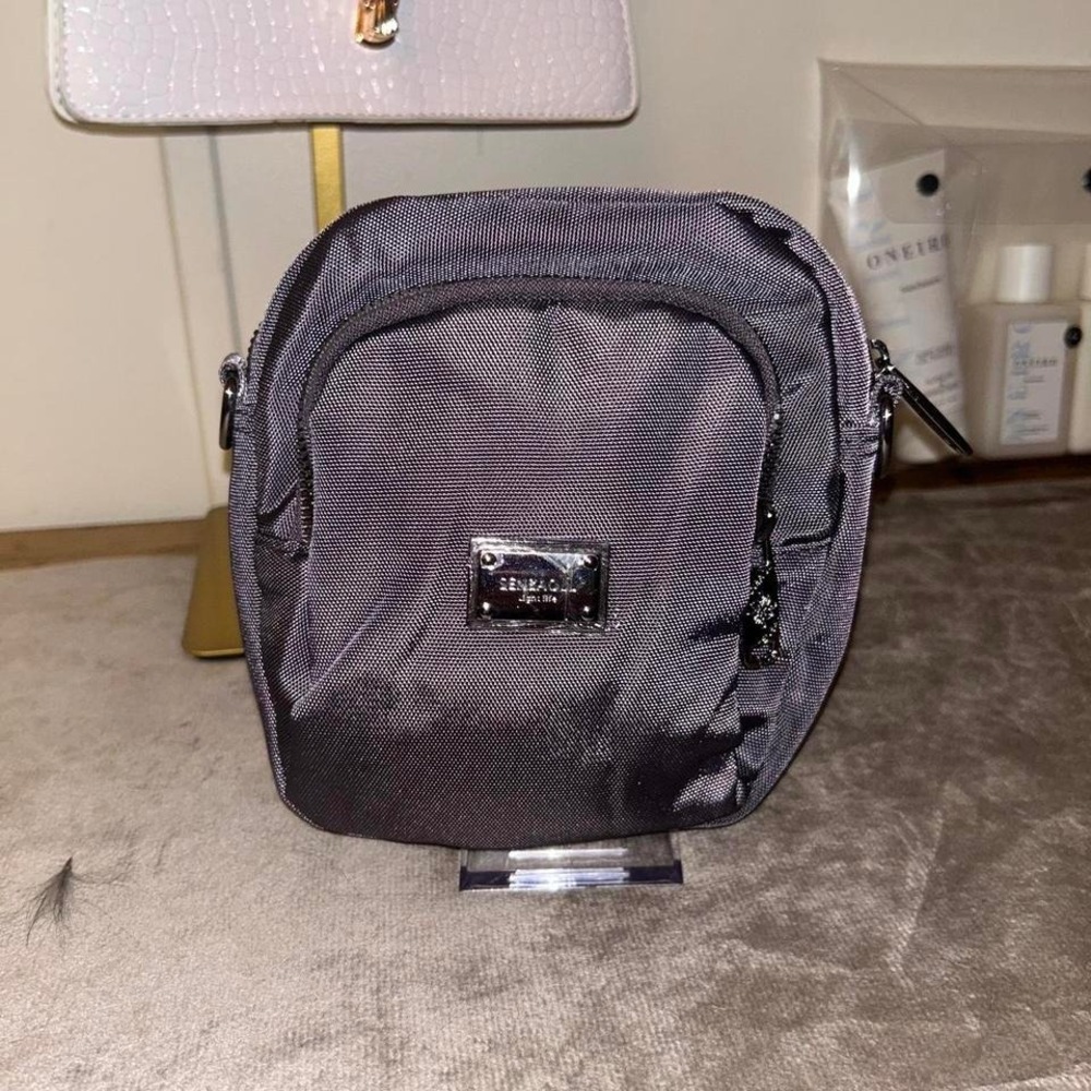 Gray crossbody/belt bag NWT - Picture 2 of 8